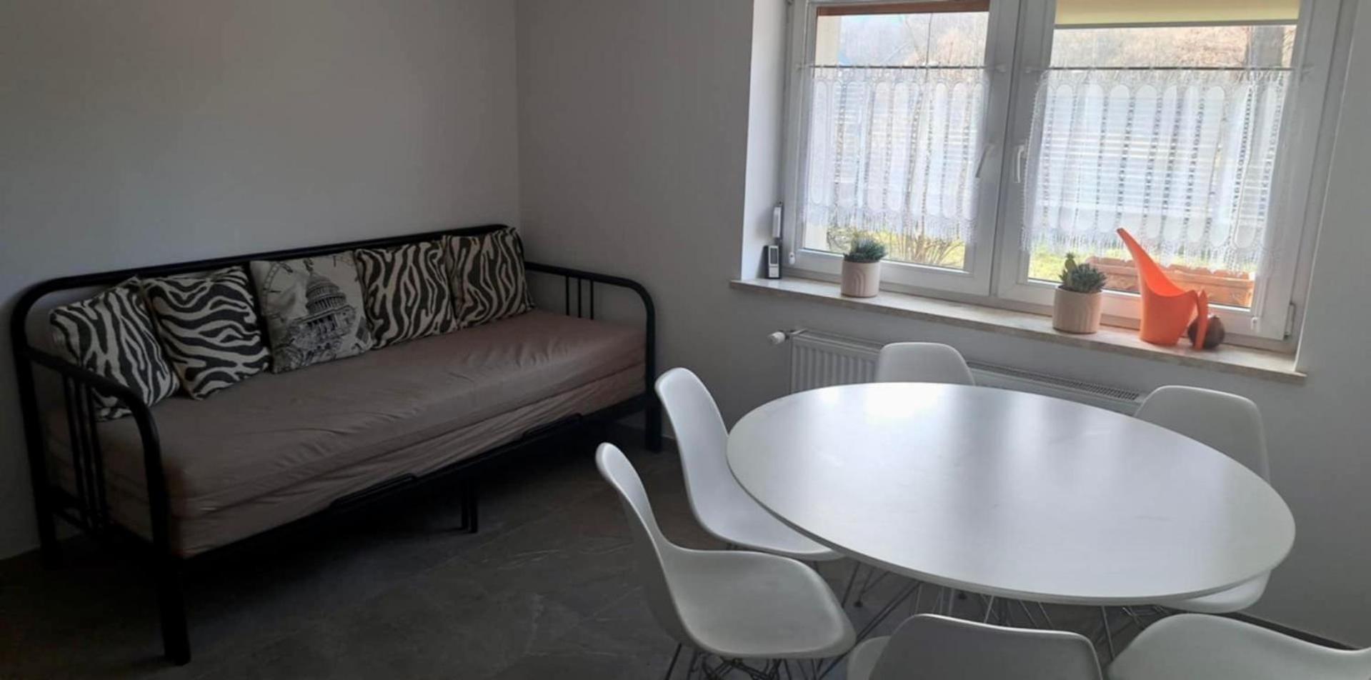 Mieszkanie Na Wylacznosc Appartement Jeleśnia Buitenkant foto